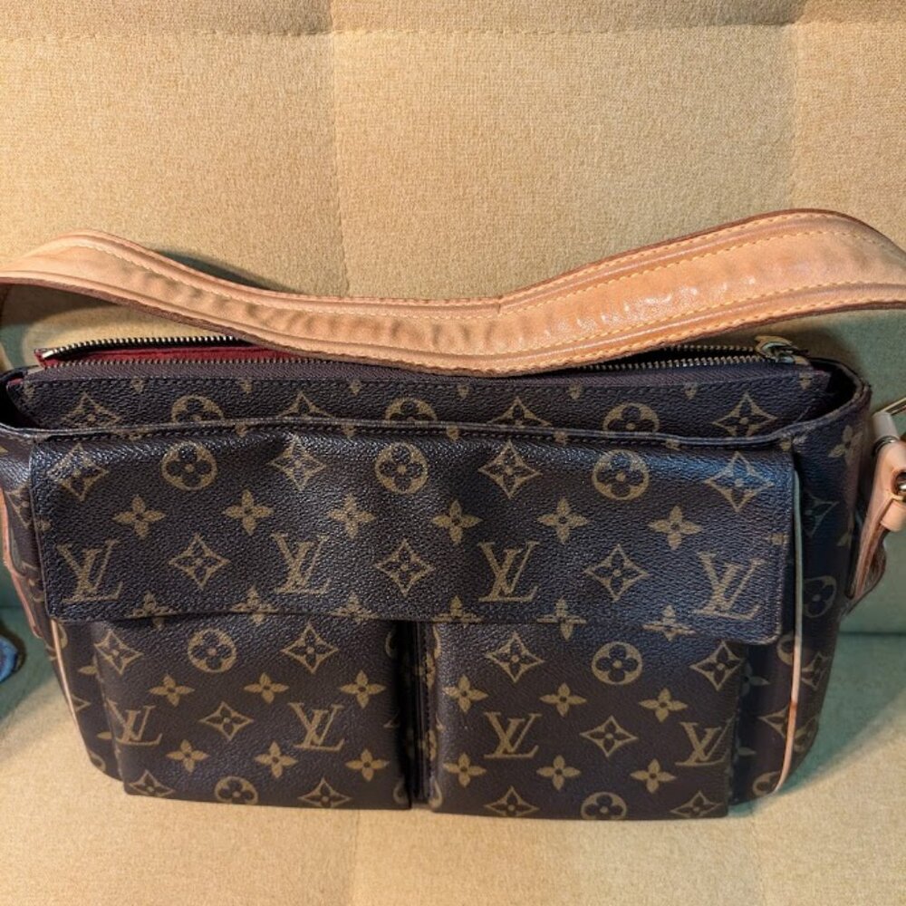 Louis Vuitton Viva Cite Monogram GM Bown